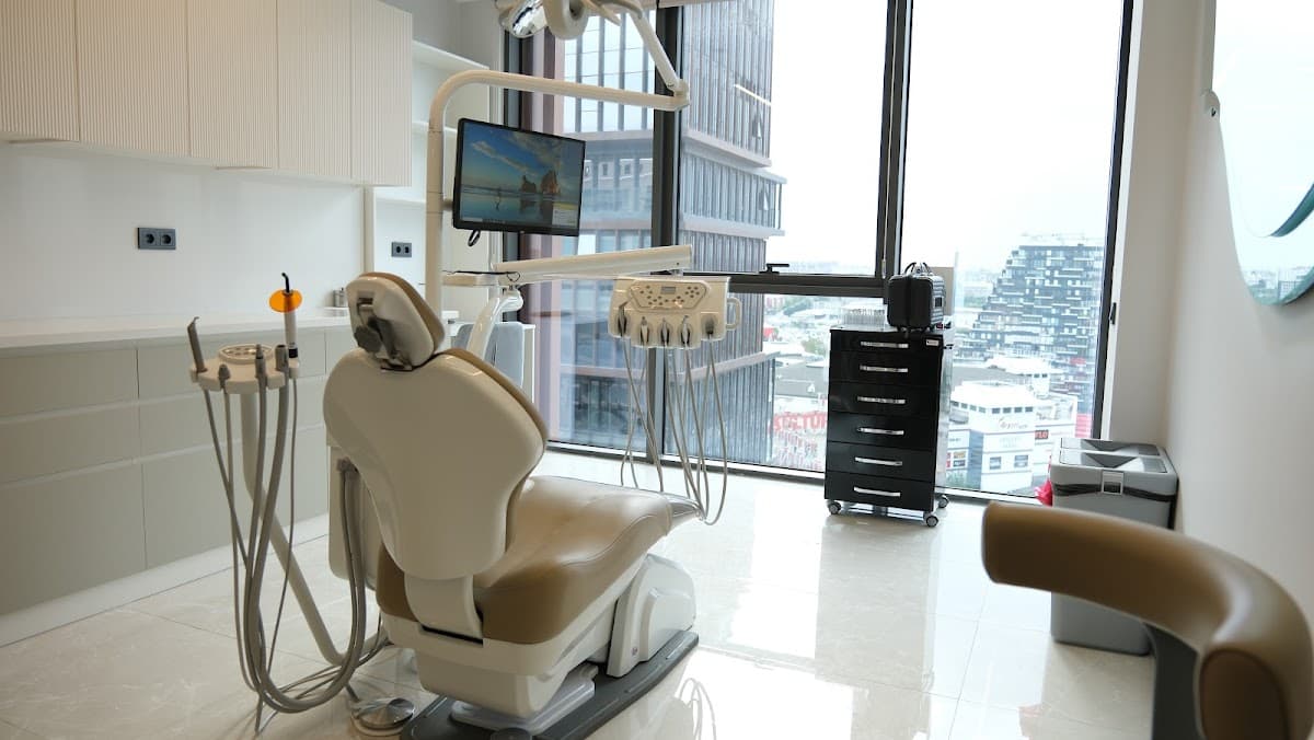 Estesie Dental Clinic - Photo 2